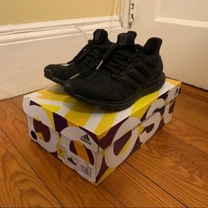Adidas UltraBOOST Women’s Size 9 Model F36124